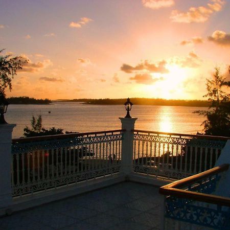 Villa Bella Charming Beachfront Guesthouse Blue Bay Exterior foto