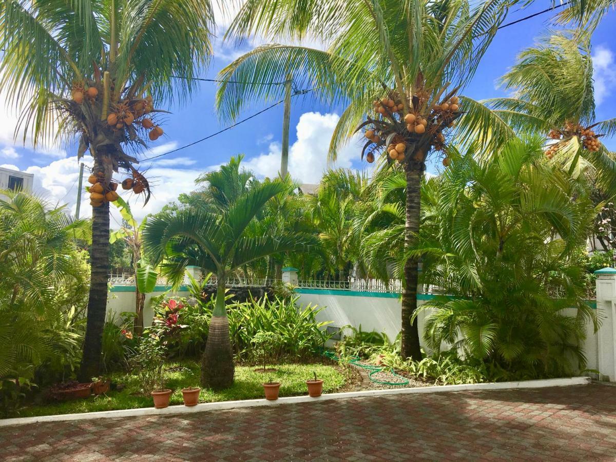 Villa Bella Charming Beachfront Guesthouse Blue Bay Exterior foto
