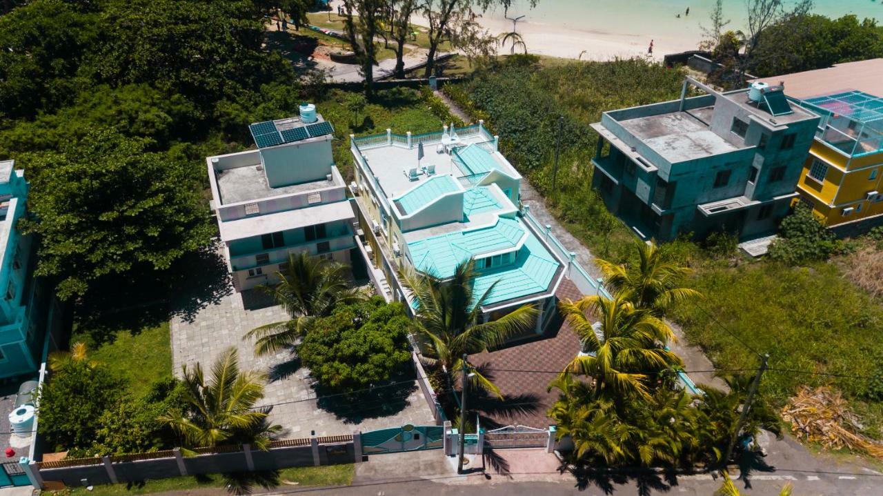 Villa Bella Charming Beachfront Guesthouse Blue Bay Exterior foto